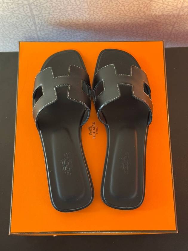 Oran Calfskin Slippers Noir Piqures Ecrues Black - HERMES - BALAAN 7