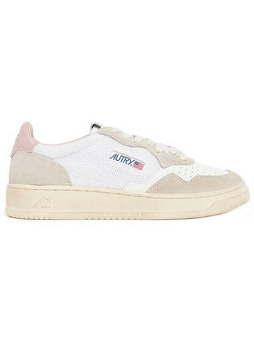 Women's Medalist Pink Tab Mesh Low Top Sneakers White - AUTRY - BALAAN 1