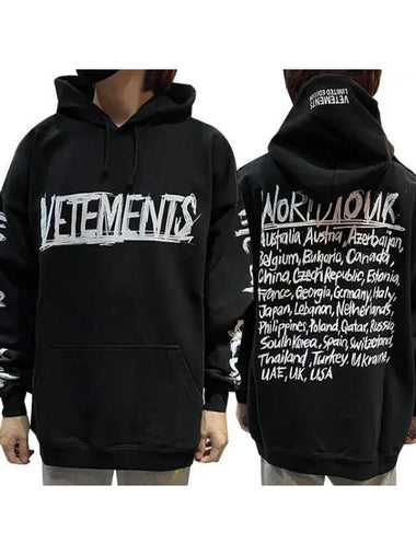 World Tour Graffiti Logo Print Hoodie Black U 13721836 271410 1096001 - VETEMENTS - BALAAN 1