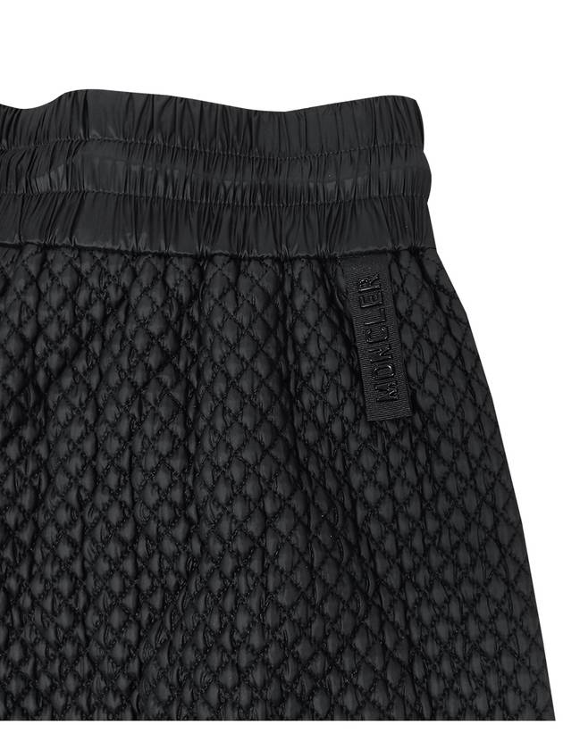 2B00001 5396Q 999 Women’s Diamond Quilted Black Short Pants - MONCLER - BALAAN 4