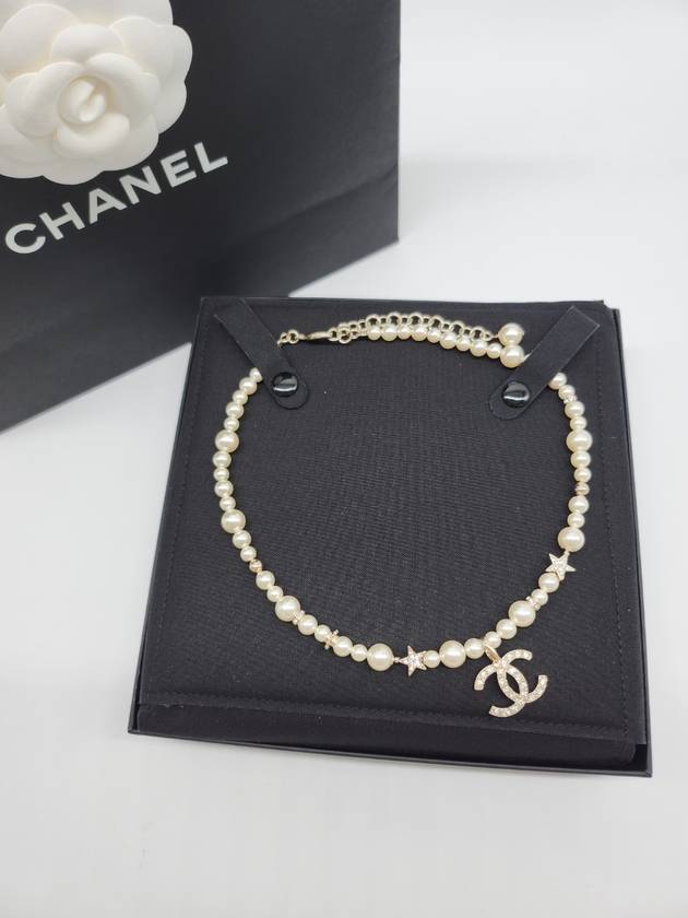 Women s CC Logo Star Crystal Pearl Necklace White - CHANEL - BALAAN 2