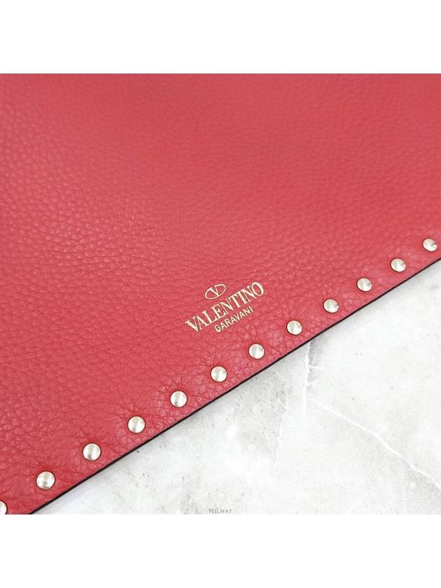 Lux You Red Rockstud logo clutch bag - VALENTINO - BALAAN 5