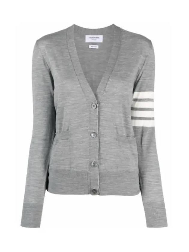 Sustainable Fine Merino Wool 4-Bar Relaxed Fit V-Neck Cardigan Light Grey - THOM BROWNE - BALAAN 2