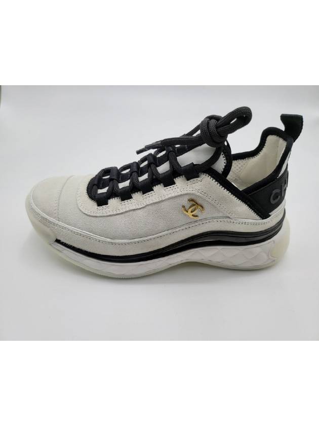 Logo Mixed Fibers Suede Low Top Sneakers White - CHANEL - BALAAN 5