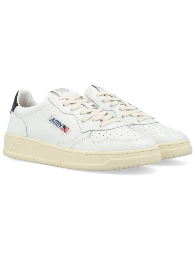 Autry Medalist Low Sneakers - AUTRY - BALAAN 2