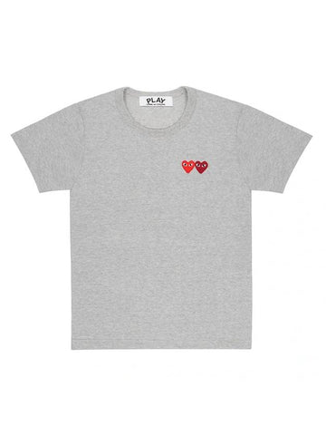 Play Women's Red Double Heart Wappen Short Sleeve T-Shirt P1 T225 3 Gray - COMME DES GARCONS - BALAAN 1