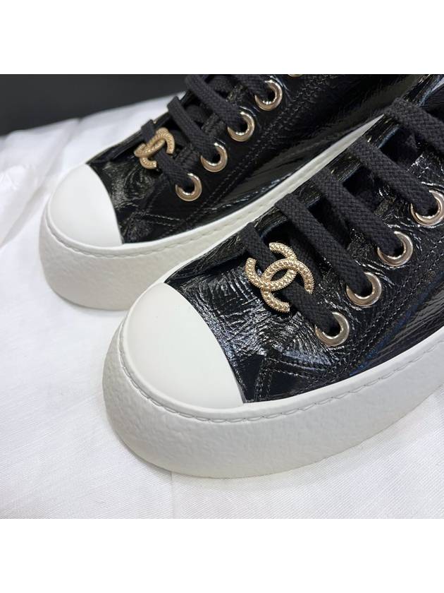 Women's Sneakers Patent Black CC Gold Spears - CHANEL - BALAAN 4