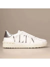 Men's Hidden Strap VLTN Logo Rockstud Low Top Sneakers White - VALENTINO - BALAAN 2