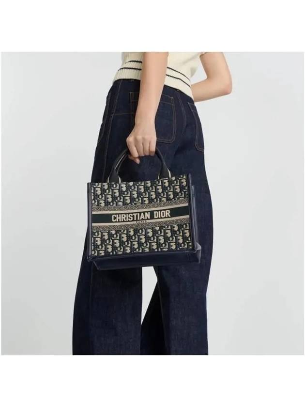 Small Book Oblique Embroidery Calf Skin Tote Blue - DIOR - BALAAN 7