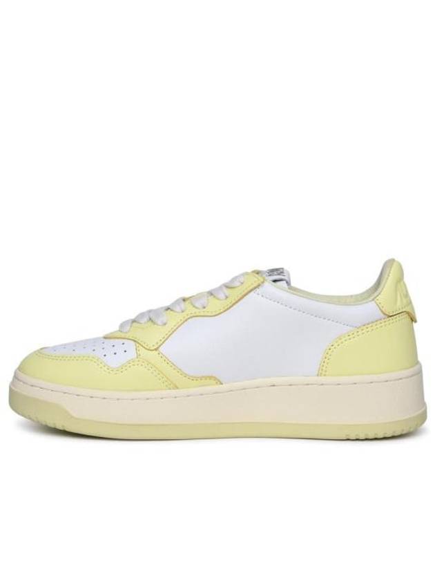 Women's Medalist Bi-Color Low-Top Sneakers Yellow - AUTRY - BALAAN 4