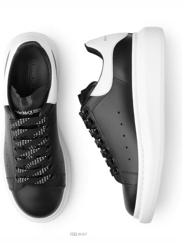 Oversized Leather Tab Low Top Sneakers Black - ALEXANDER MCQUEEN - BALAAN 4