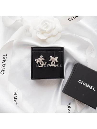 CC Logo Ribbon Metal Diamante Earrings Gold - CHANEL - BALAAN 2