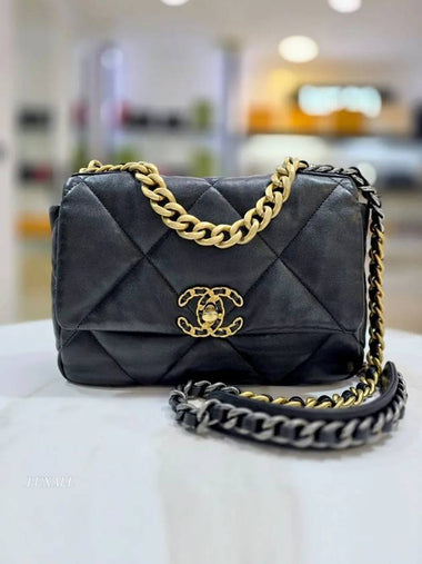 19 Bag Medium Gold Cross 31st Jenny AS1160 - CHANEL - BALAAN 1