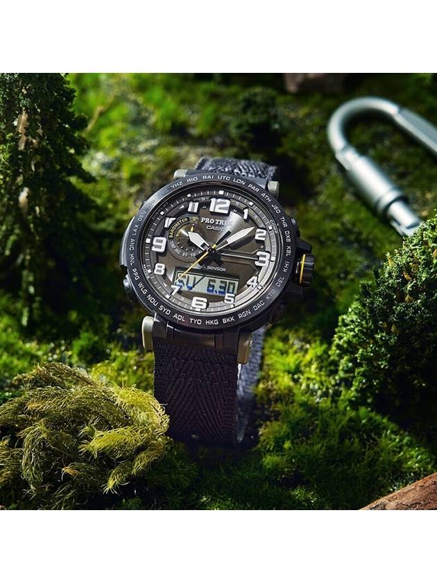 Pro Trek Watch Green Black - CASIO - BALAAN 3