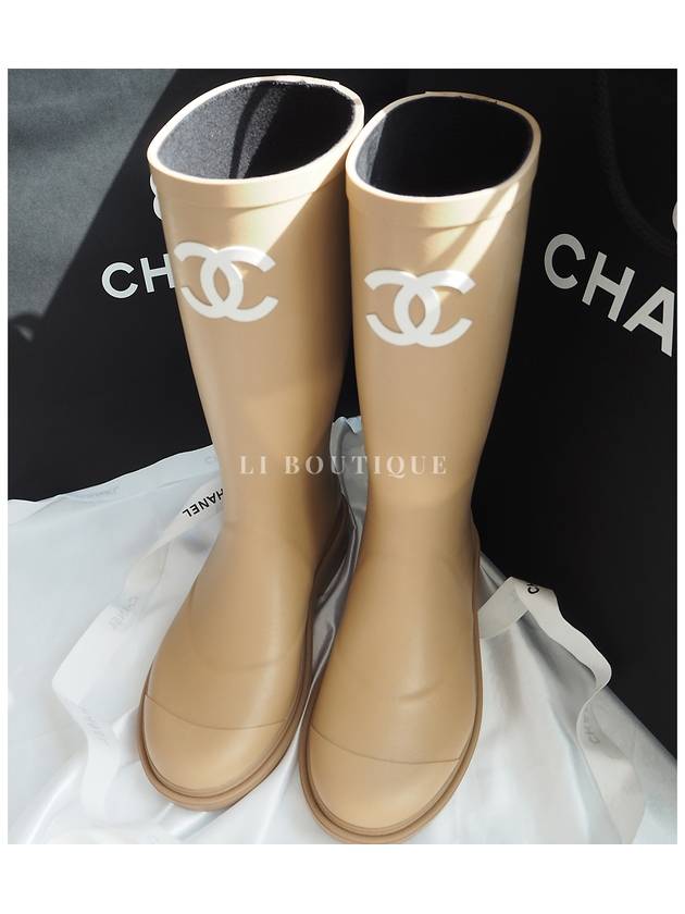 CC Logo Rubber Rain Boots Beige G39620 - CHANEL - BALAAN 4