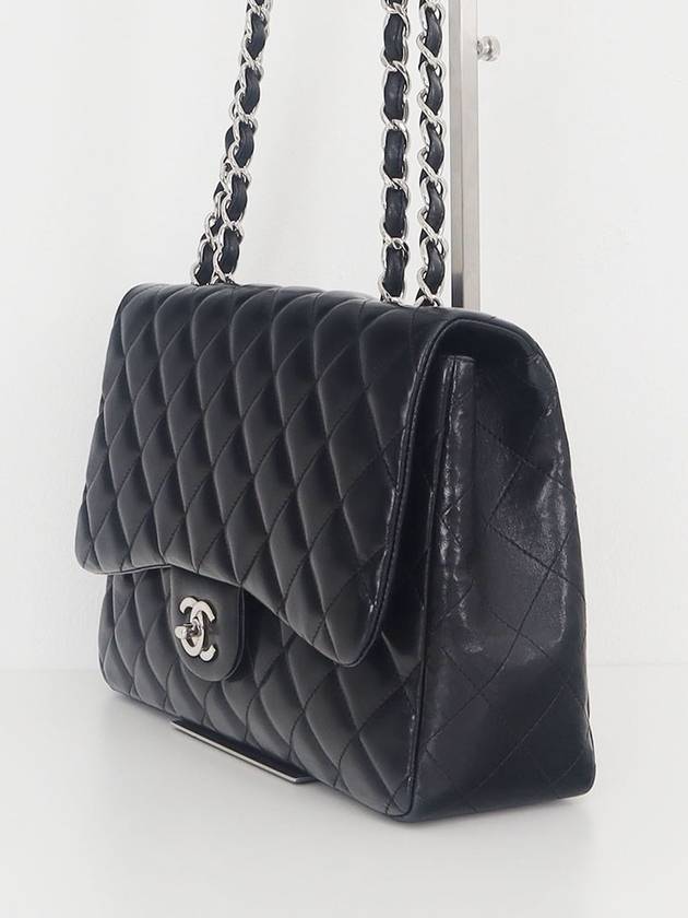 Classic Jumbo Lambskin Flap Bag Black A58600 - CHANEL - BALAAN 5