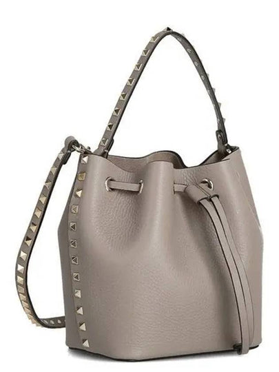 Rockstud Bucket Bag Moon Taupe - VALENTINO - BALAAN 2