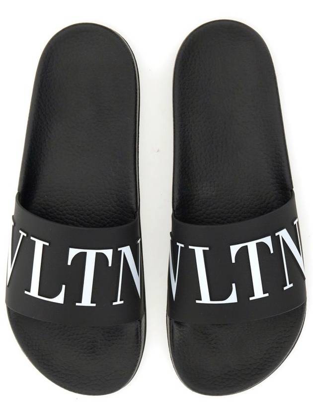 Rubber Rockstud Slippers Black - VALENTINO - BALAAN 7