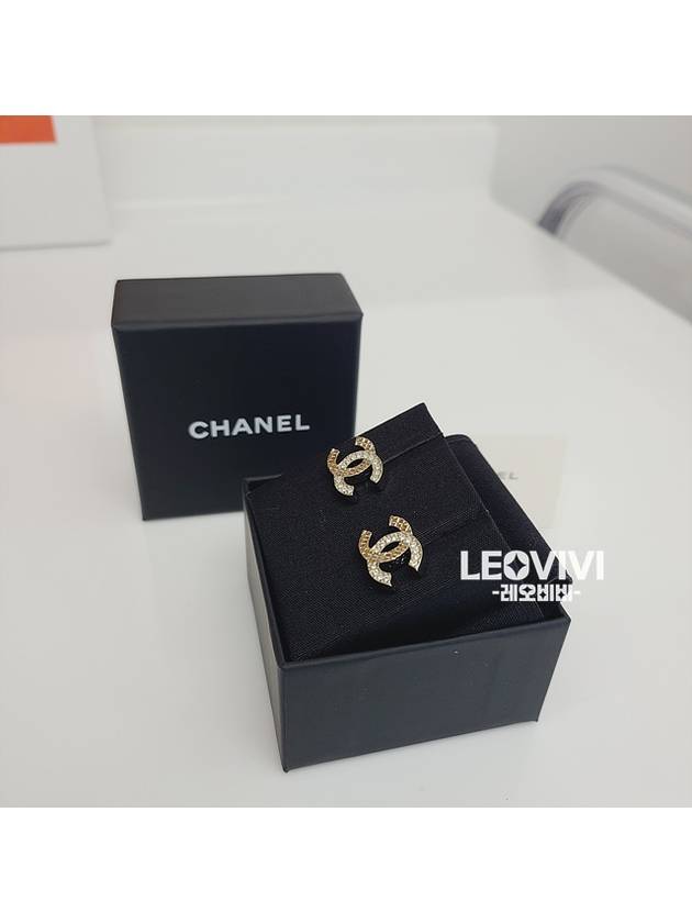 CC Logo Crystal Earrings Gold - CHANEL - BALAAN 7