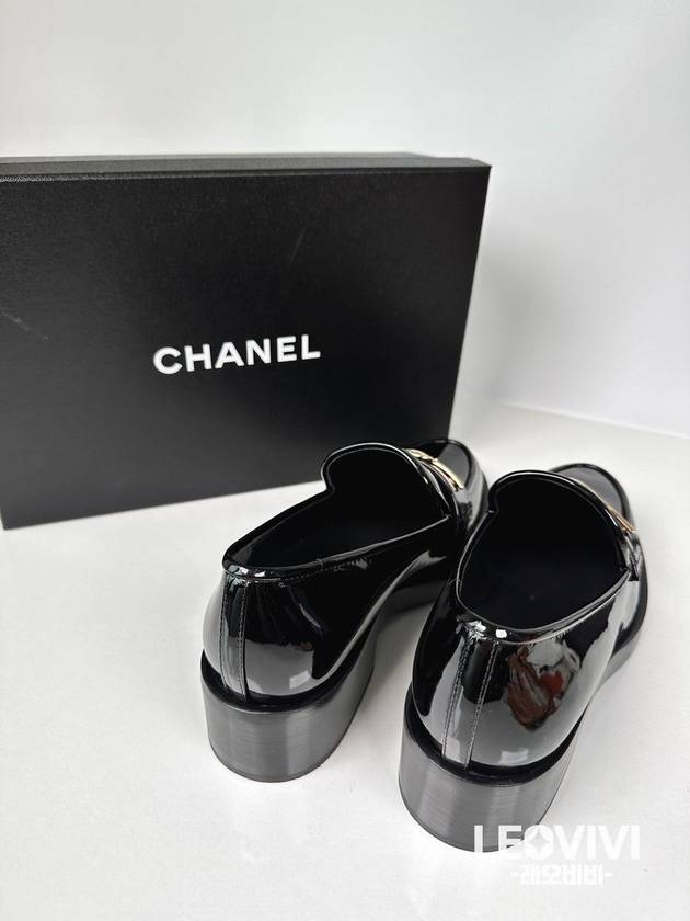 CC Logo Moccasin Patent Enamel Loafers Black - CHANEL - BALAAN 8