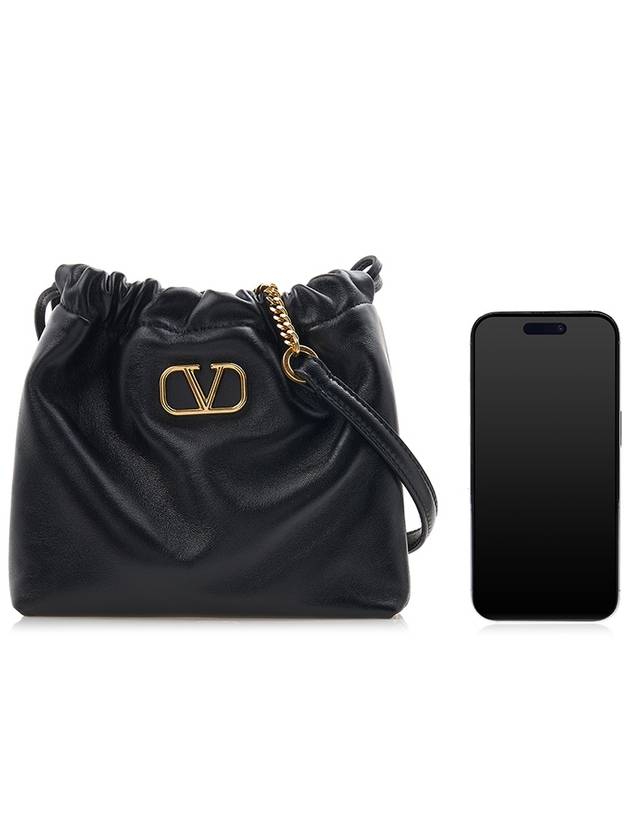 V Logo Drawstring Chain Bucket Bag Black - VALENTINO - BALAAN 11