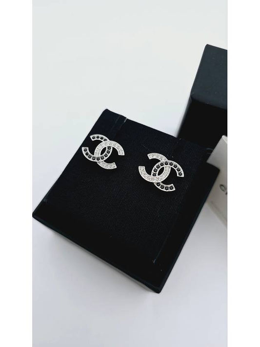 CC logo half earrings black silver earrings AB8981 - CHANEL - BALAAN 2