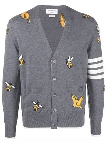 Men's Merino Bird Bee 4 Bar V-Neck Merino Cotton Cardigan Medium Grey - THOM BROWNE - BALAAN 1