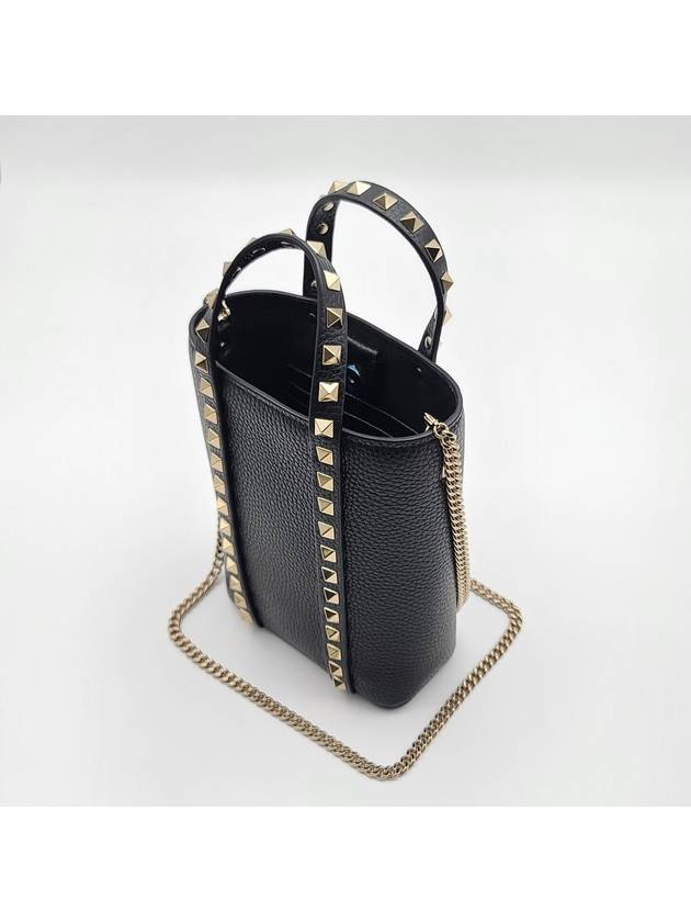 Rockstud Grained Leather Chain Tote Bag Black - VALENTINO - BALAAN 8