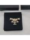 cc logo charm ribbon brooch - CHANEL - BALAAN 3