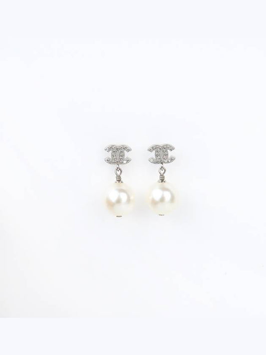 Metal Glass Strass Pearly White Earrings Silver - CHANEL - BALAAN 2