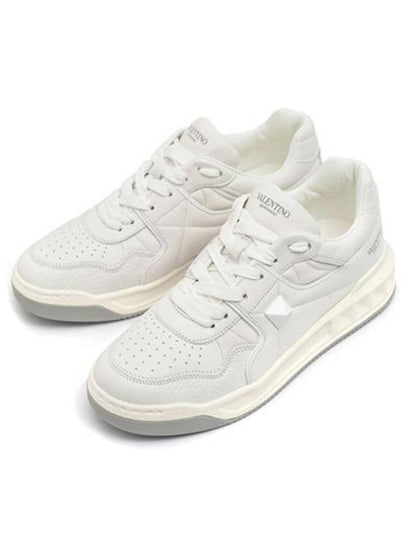 Stud Low Top Sneakers White - VALENTINO - BALAAN 2