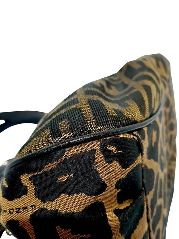 Women s 8BR628 Zuka Leopard Fabric Gold Logo Decorated Shoulder Bag - FENDI - BALAAN 5