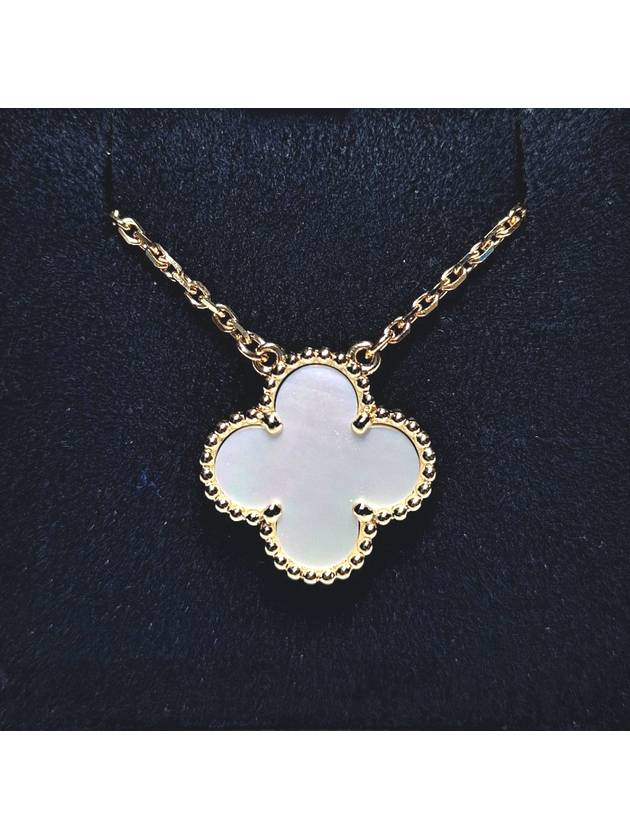 Van Cleef & Arpels Vintage Alhambra Pendant Necklace Yellow Gold Mother Of Pearl - VANCLEEFARPELS - BALAAN 2