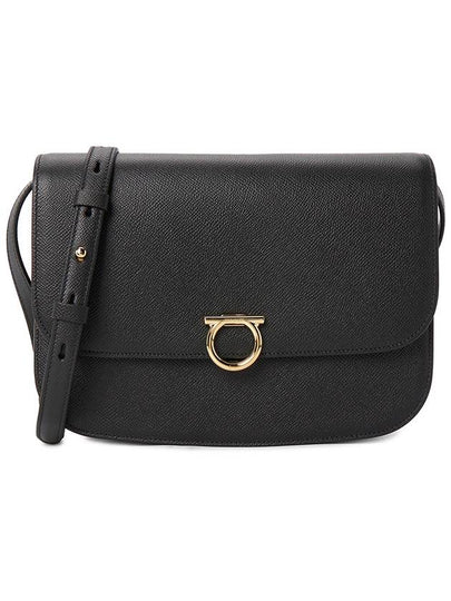 Gancini Calfskin Flap Shoulder Bag Black - SALVATORE FERRAGAMO - BALAAN 2