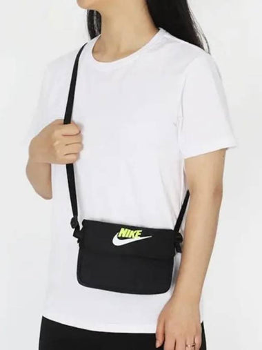 Kids Crossbody Bag FQ5815 010 Domestic Product GQN124071075511 - NIKE - BALAAN 1