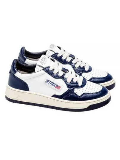 Medalist Navy Tab Low Top Sneakers White Navy - AUTRY - BALAAN 2