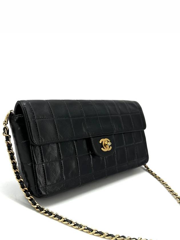 Lambskin chocolate bar baguette shoulder bag - CHANEL - BALAAN 4