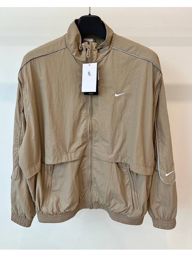 NSW Solo Swoosh Woven Track Jacket Khaki - NIKE - BALAAN 4