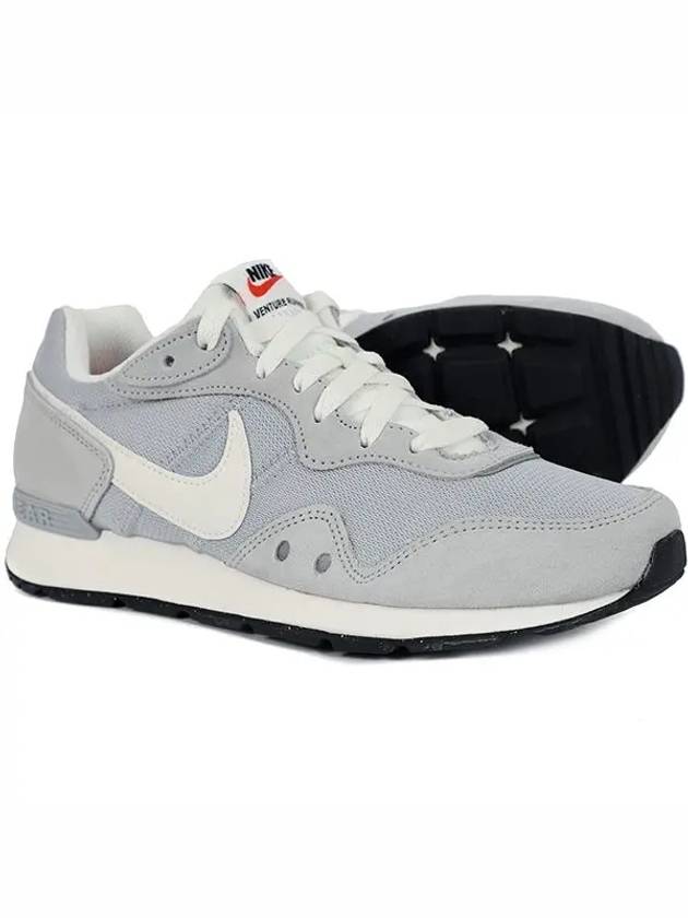 Venture Runner Low Top Sneakers Wolf Grey - NIKE - BALAAN 3