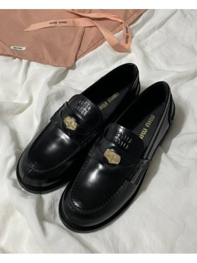 Brushed Leather Penny Loafers Black - MIU MIU - BALAAN 7