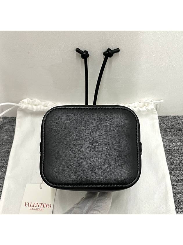 V Logo Bucket Bag Black - VALENTINO - BALAAN 8