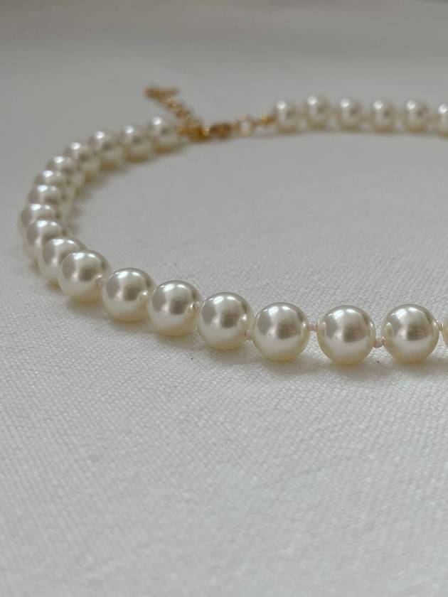 Classic Pearl Necklace 8mm Classic Pearl Necklace - ELYONA - BALAAN 3