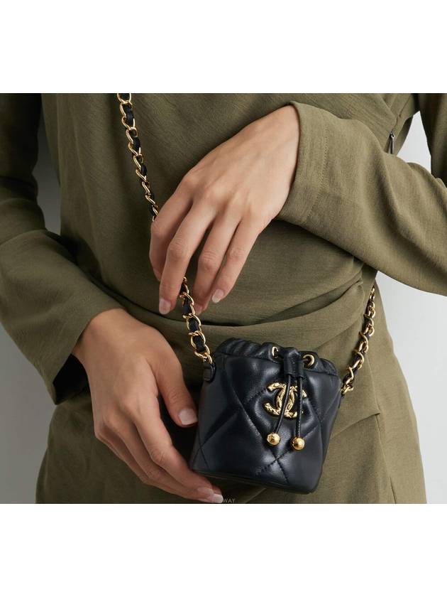 women cross bag - CHANEL - BALAAN 9