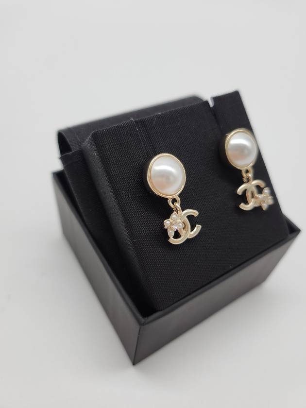 CC Logo Flower Pearl Drop Earrings Gold - CHANEL - BALAAN 5