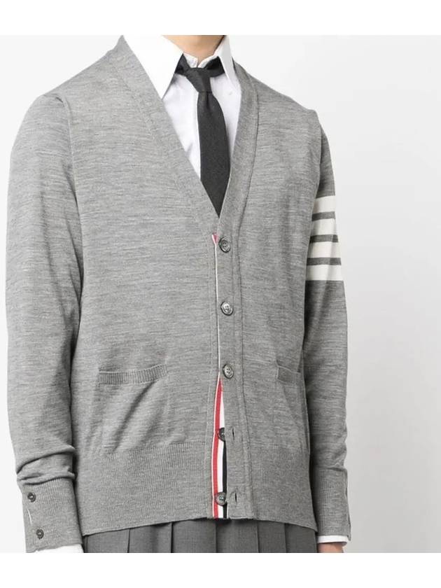 Men's Sustainable Classic Diagonal Wool Cardigan Pale Grey - THOM BROWNE - BALAAN 3