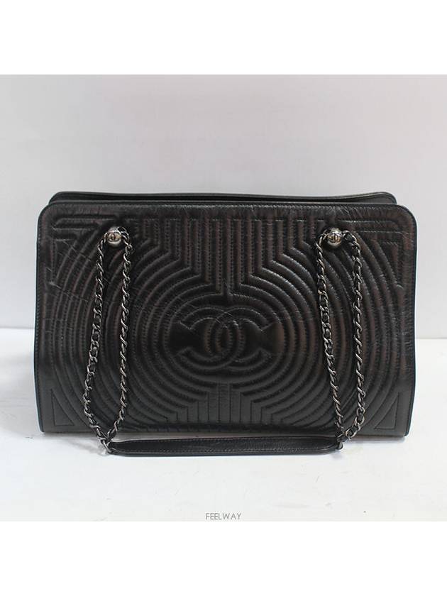 vintage black shoulder bag - CHANEL - BALAAN 6