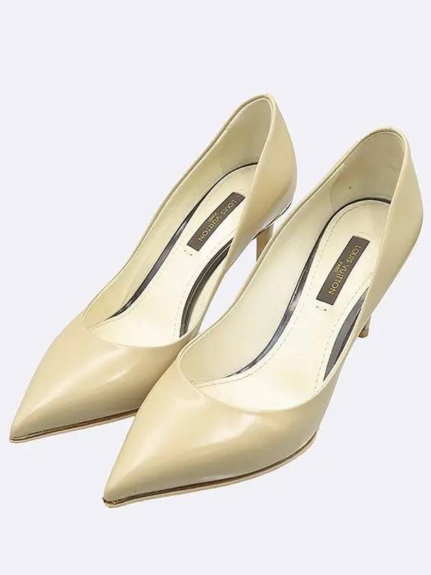 Beige color leather pumps women s shoes size 34 - LOUIS VUITTON - BALAAN 6