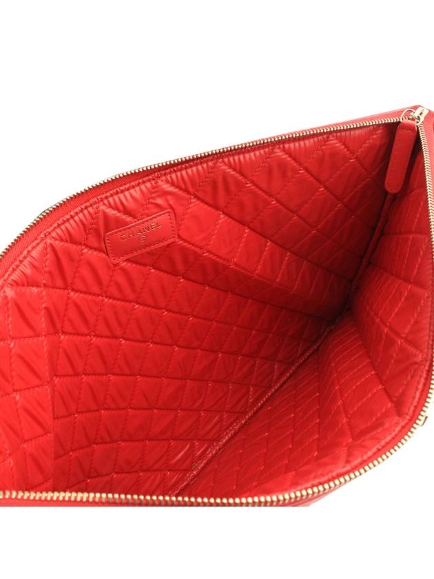 Boy Red Lambskin Quilted Gold Plated Large Clutch No 21 - CHANEL - BALAAN 4