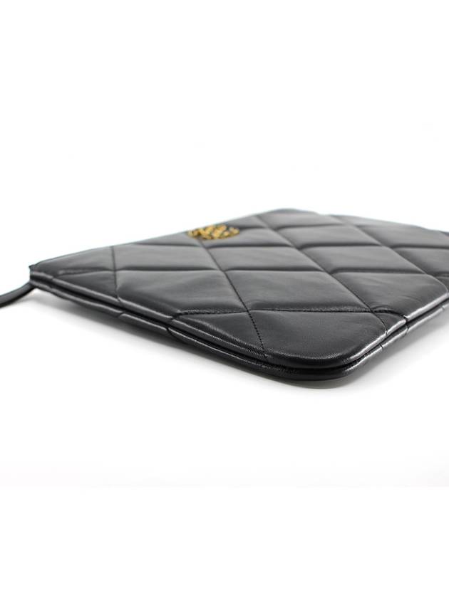 CH 19 Lambskin Black Medium Clutch Gold Plated AP0951 CH31CL003 - CHANEL - BALAAN 2