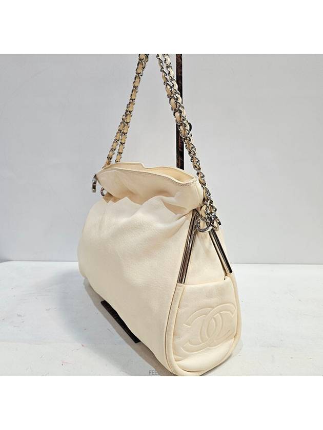 beige shoulder bag - CHANEL - BALAAN 4